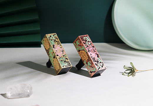 藝術(shù)雕花車載香薰分銷系列