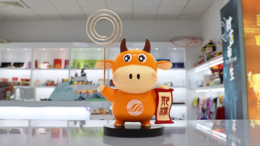 如何選擇樹脂工藝品擺件廠家？